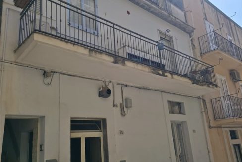F.A.B.I.O. IMMOBILIARE CASA SINGOLA SAC. CABIBBO (52)